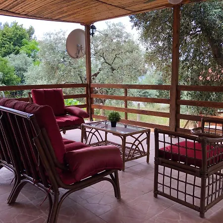La Maison Du Grec بيت للعطل *